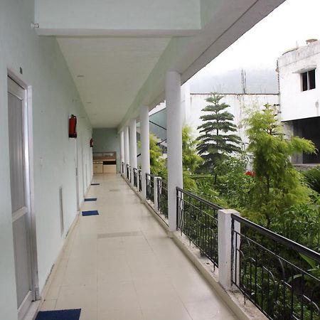Kanara Hotel Bhīm Tāl Екстериор снимка