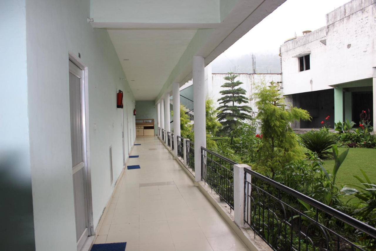 Kanara Hotel Bhīm Tāl Екстериор снимка