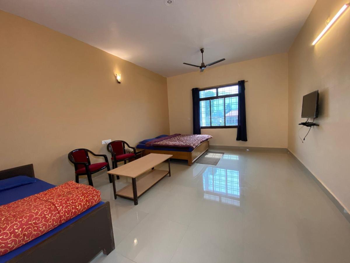 Kanara Hotel Bhīm Tāl Екстериор снимка