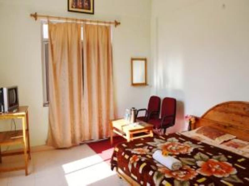 Kanara Hotel Bhīm Tāl Екстериор снимка