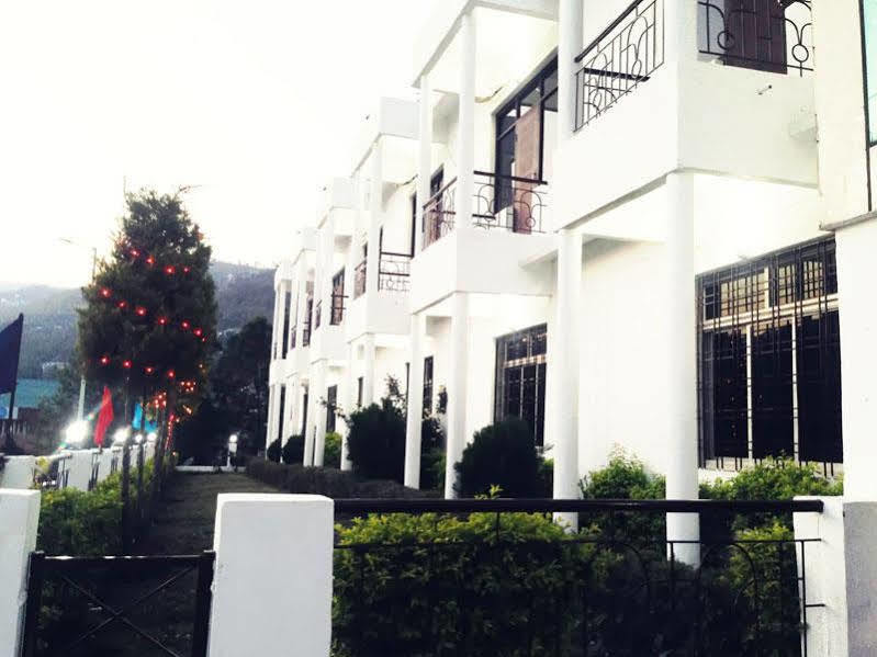 Kanara Hotel Bhīm Tāl Екстериор снимка